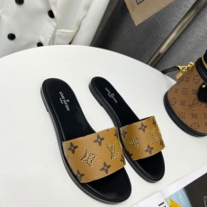 Louis Vuitton Slippers